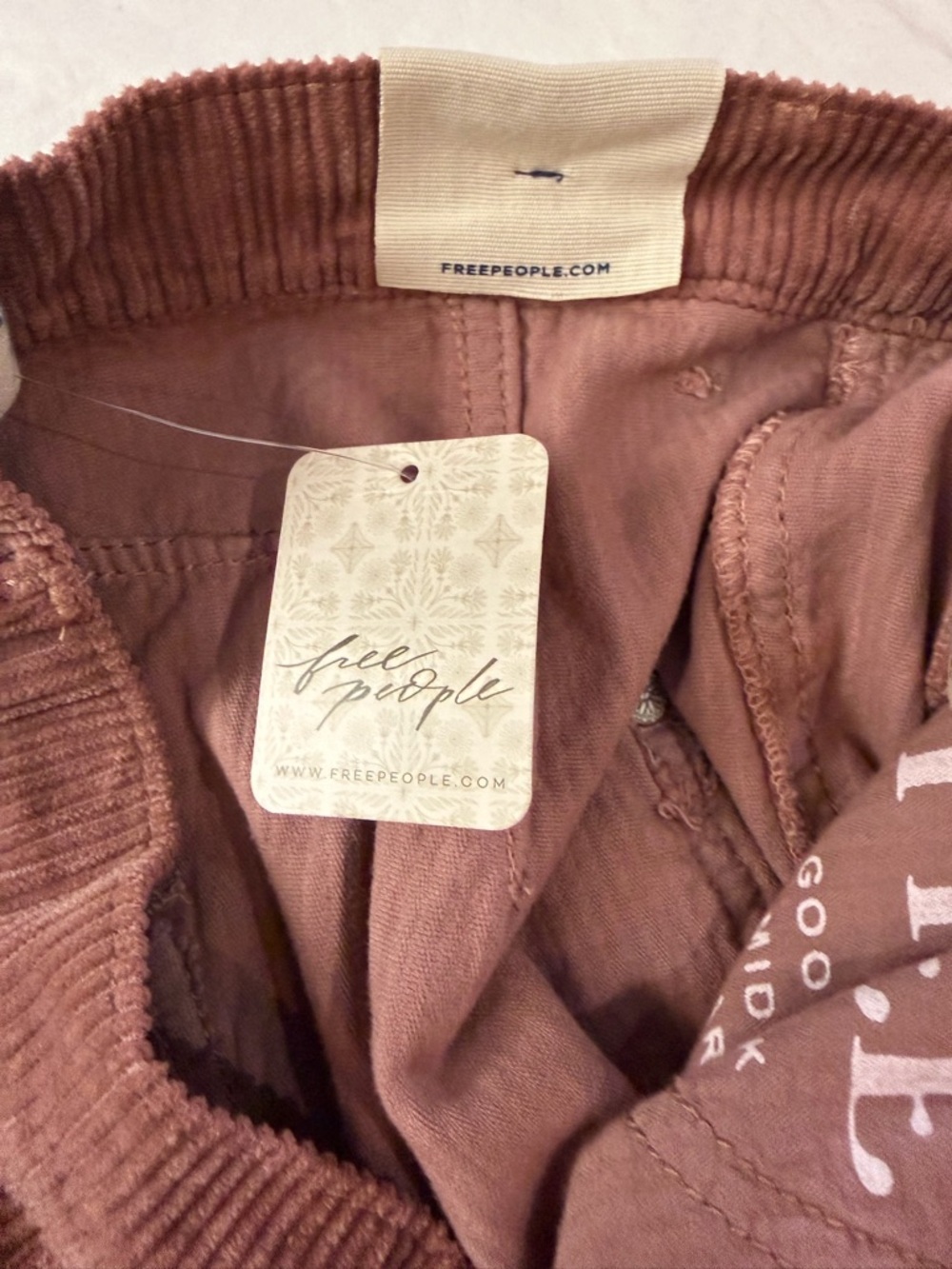 NWT FREE PEOPLE WE THE FREE Good Luck Mid Rise Barrel Jeans Cords Withered Rose - Picture 8 of 16